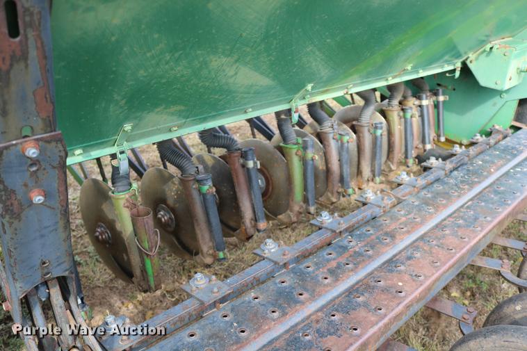 image for item DW9947 John Deere 8350 grain drill