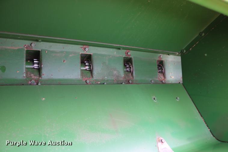 image for item DW9947 John Deere 8350 grain drill