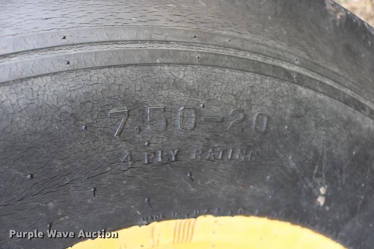 image for item DW9947 John Deere 8350 grain drill