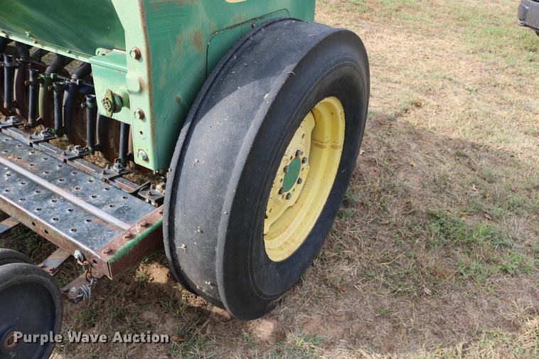 image for item DW9947 John Deere 8350 grain drill