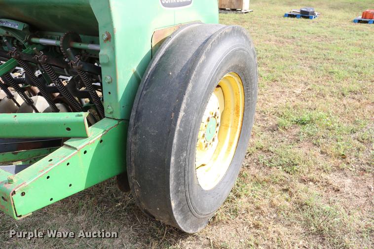 image for item DW9947 John Deere 8350 grain drill