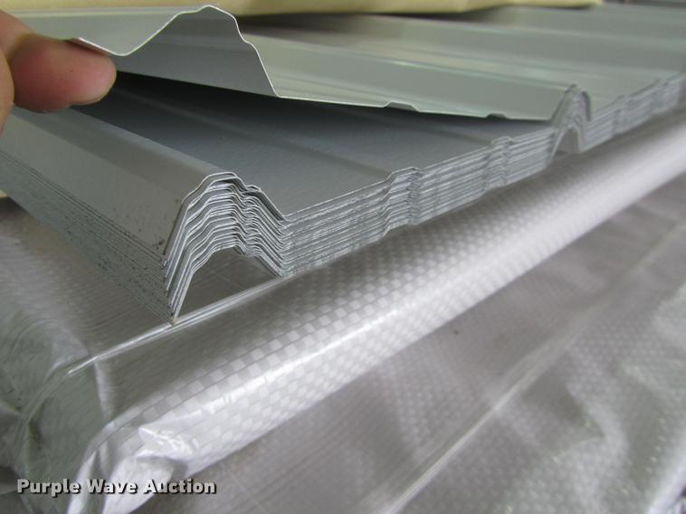 image for item G1484 (30) sheets of metal siding/roofing