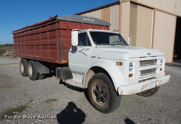 image for item K6340 1972 Chevrolet C60 grain truck