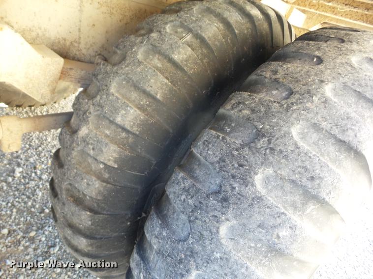 image for item K6340 1972 Chevrolet C60 grain truck