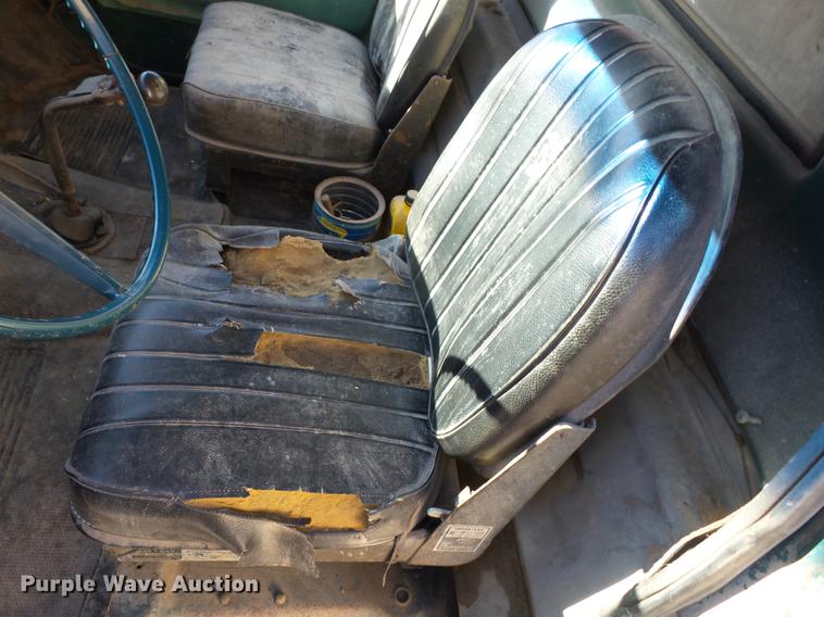 image for item K6340 1972 Chevrolet C60 grain truck