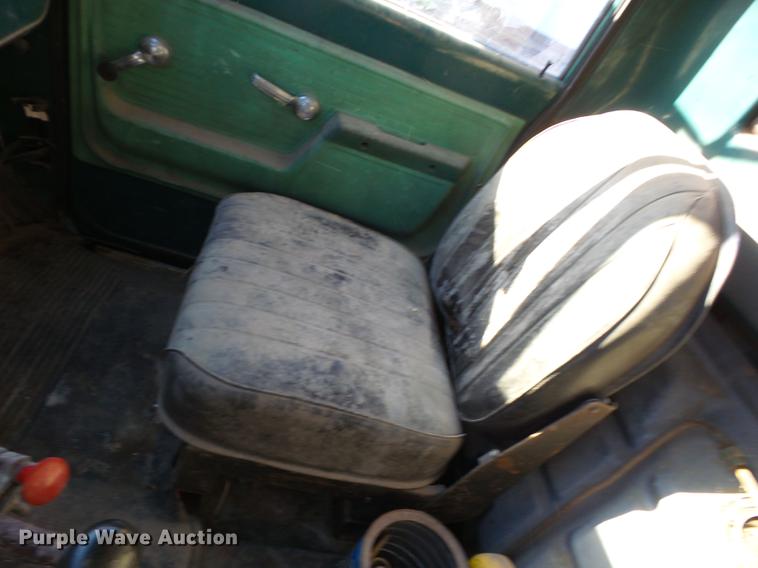 image for item K6340 1972 Chevrolet C60 grain truck