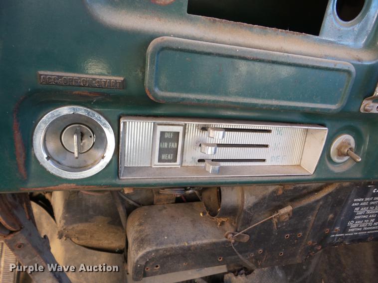 image for item K6340 1972 Chevrolet C60 grain truck