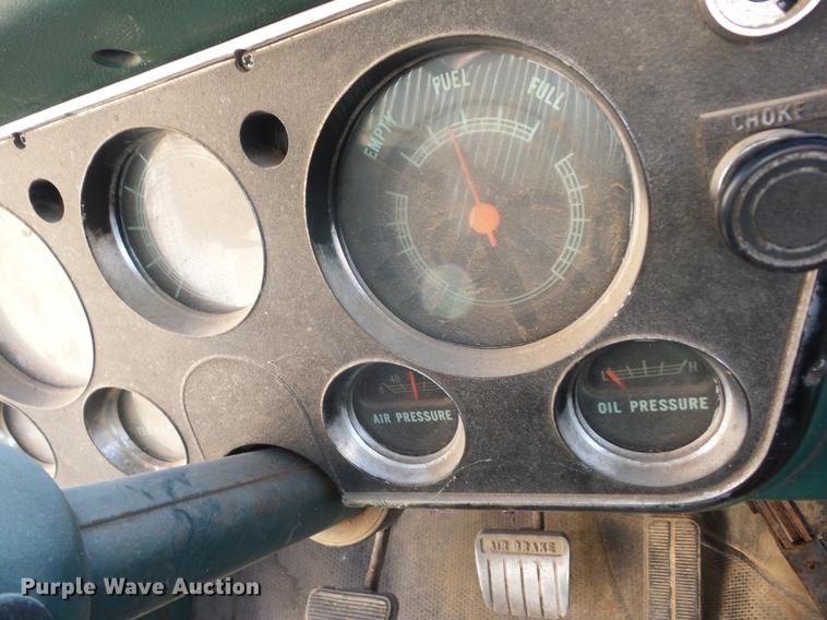 image for item K6340 1972 Chevrolet C60 grain truck