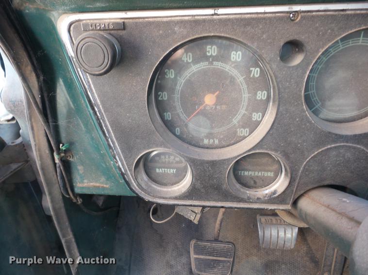 image for item K6340 1972 Chevrolet C60 grain truck