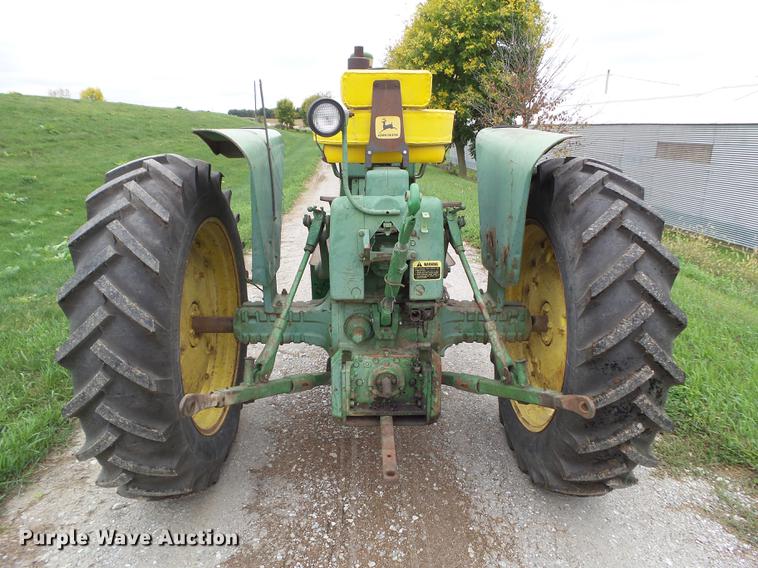 image for item L5640 1971 John Deere 3010 tractor
