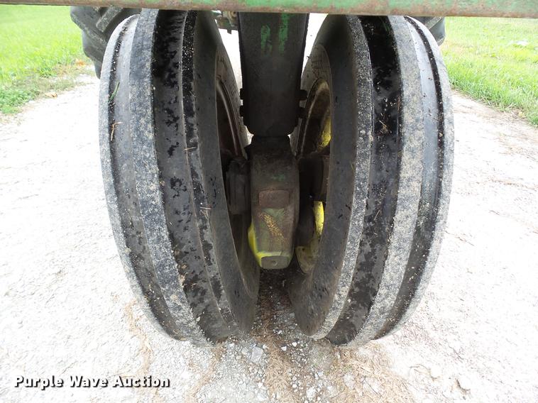 image for item L5640 1971 John Deere 3010 tractor