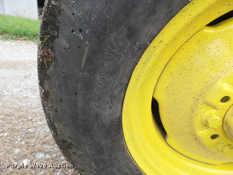 image for item L5640 1971 John Deere 3010 tractor