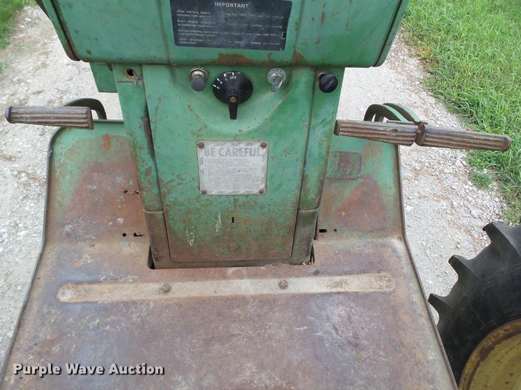 image for item L5640 1971 John Deere 3010 tractor