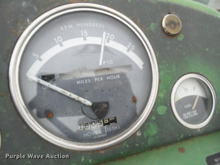 image for item L5640 1971 John Deere 3010 tractor