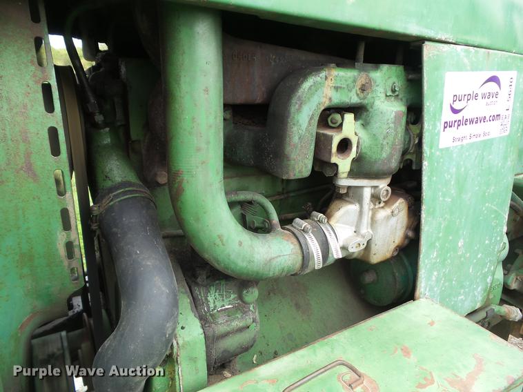image for item L5640 1971 John Deere 3010 tractor