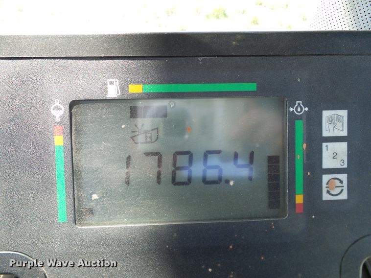 image for item L6298 1998 Case IH 8870 self-propelled windrower