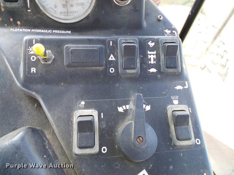 image for item L6298 1998 Case IH 8870 self-propelled windrower