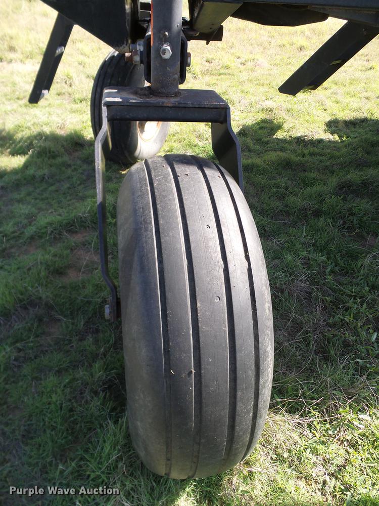 image for item L6298 1998 Case IH 8870 self-propelled windrower