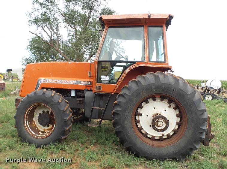 image for item L6656 1982 Allis Chalmers 8050 MFWD tractor