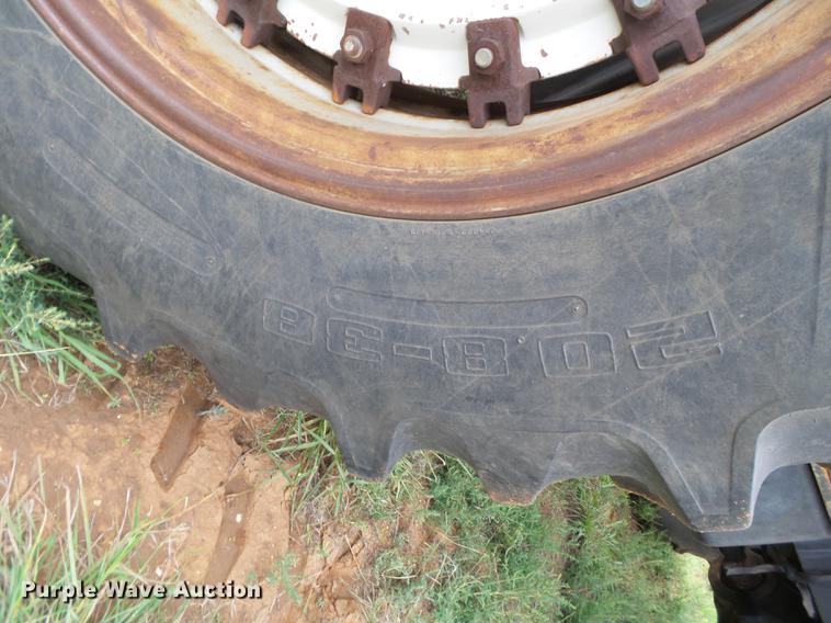 image for item L6656 1982 Allis Chalmers 8050 MFWD tractor