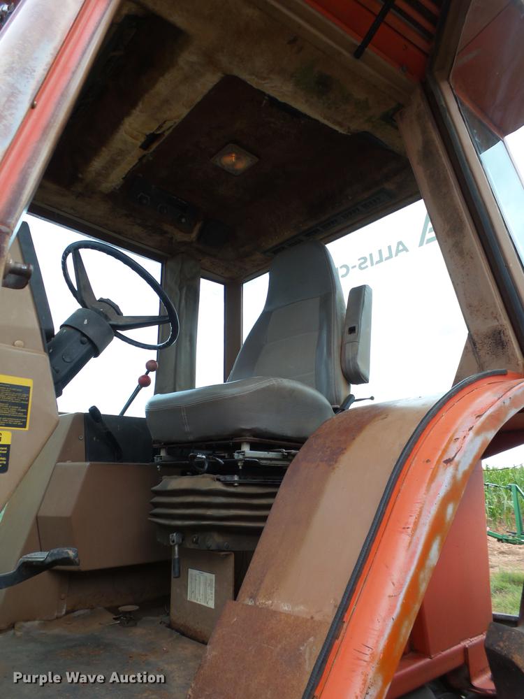 image for item L6656 1982 Allis Chalmers 8050 MFWD tractor