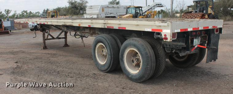 image for item DB0236 1974 Fontaine flatbed trailer