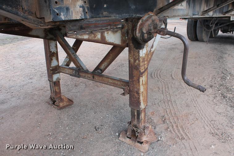 image for item DB0236 1974 Fontaine flatbed trailer