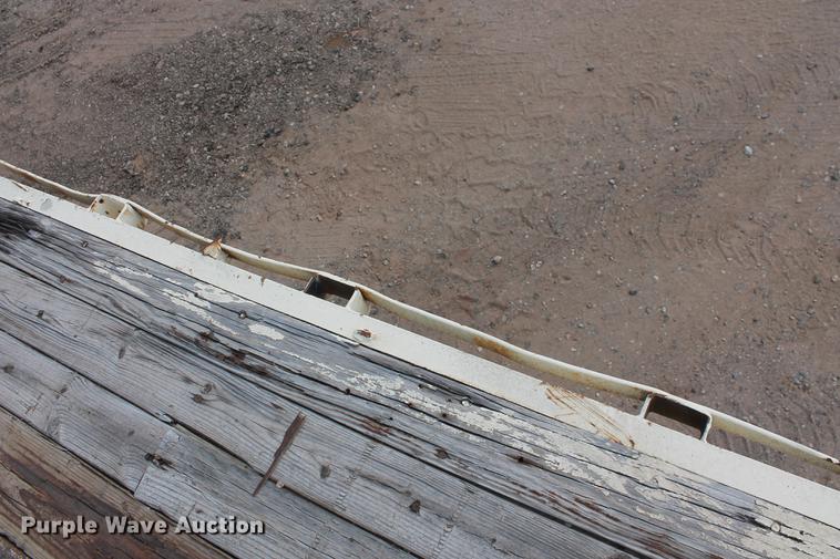 image for item DB0236 1974 Fontaine flatbed trailer