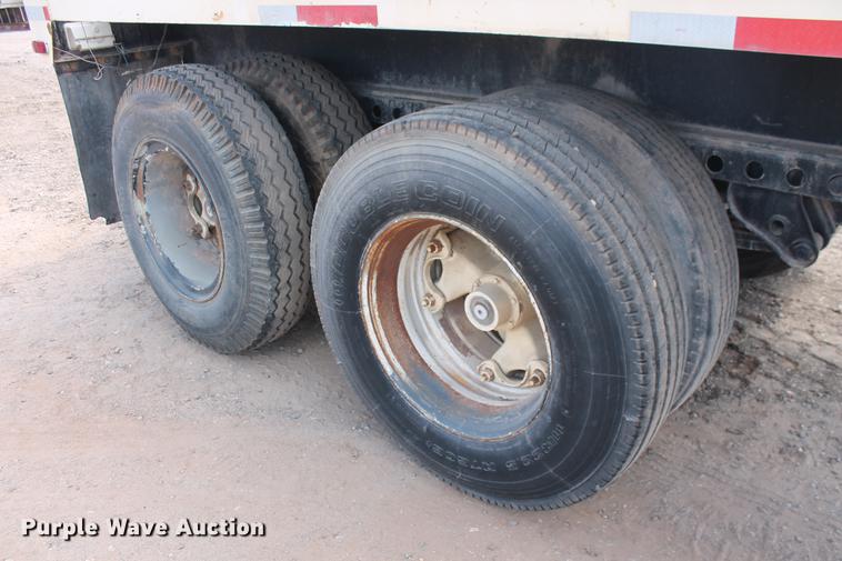 image for item DB0236 1974 Fontaine flatbed trailer