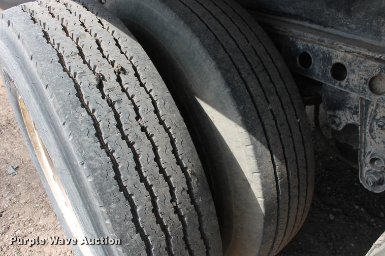 image for item DB0236 1974 Fontaine flatbed trailer