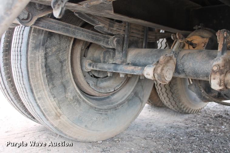 image for item DB0236 1974 Fontaine flatbed trailer