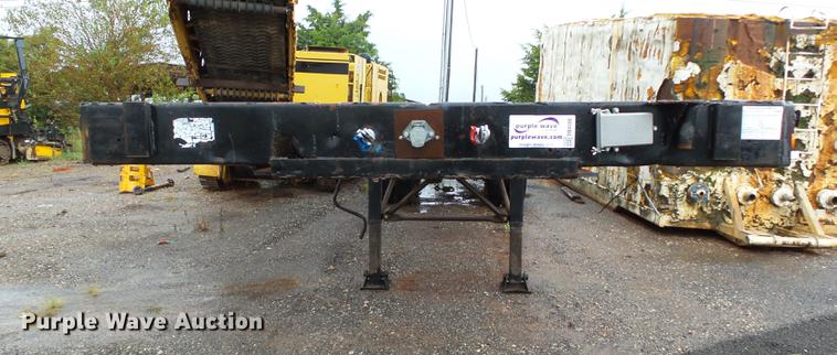 image for item DB4180 1971 Trailmobile flatbed trailer