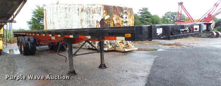 image for item DB4180 1971 Trailmobile flatbed trailer