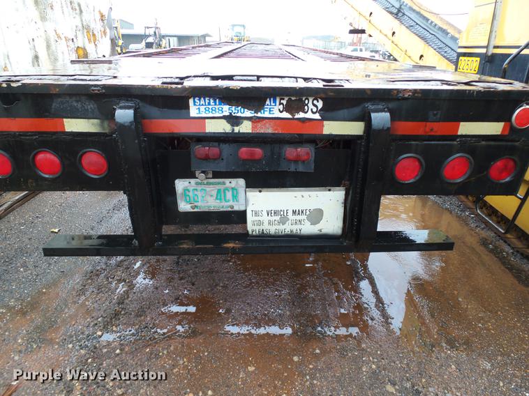 image for item DB4180 1971 Trailmobile flatbed trailer