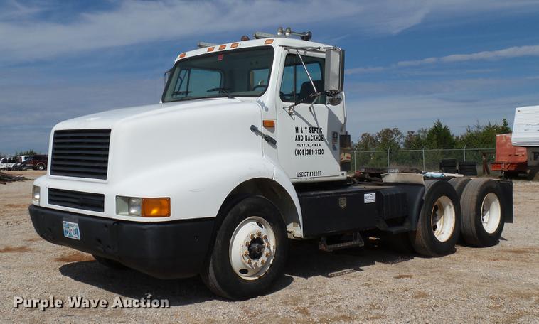 image for item DB4197 1996 International 8200 semi truck