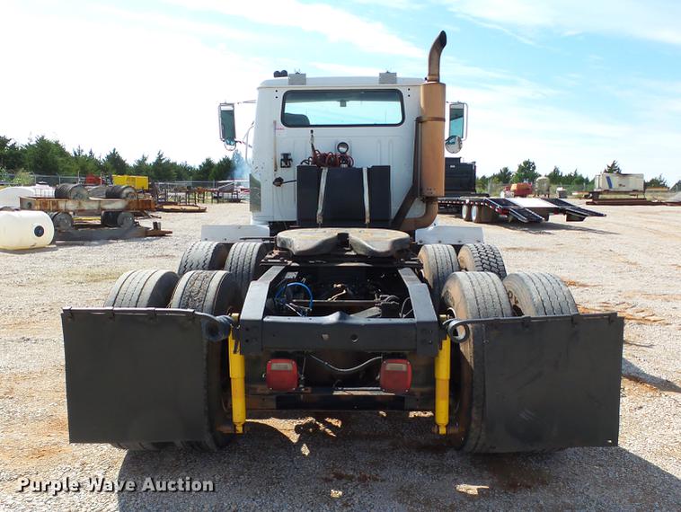 image for item DB4197 1996 International 8200 semi truck