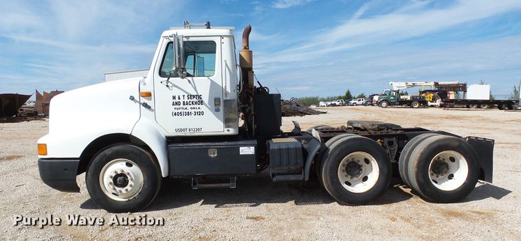 image for item DB4197 1996 International 8200 semi truck