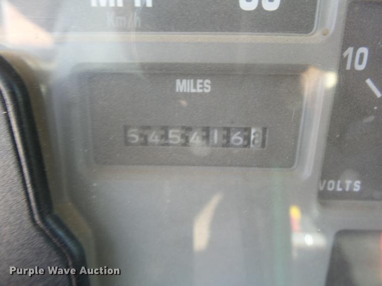 image for item DB4197 1996 International 8200 semi truck