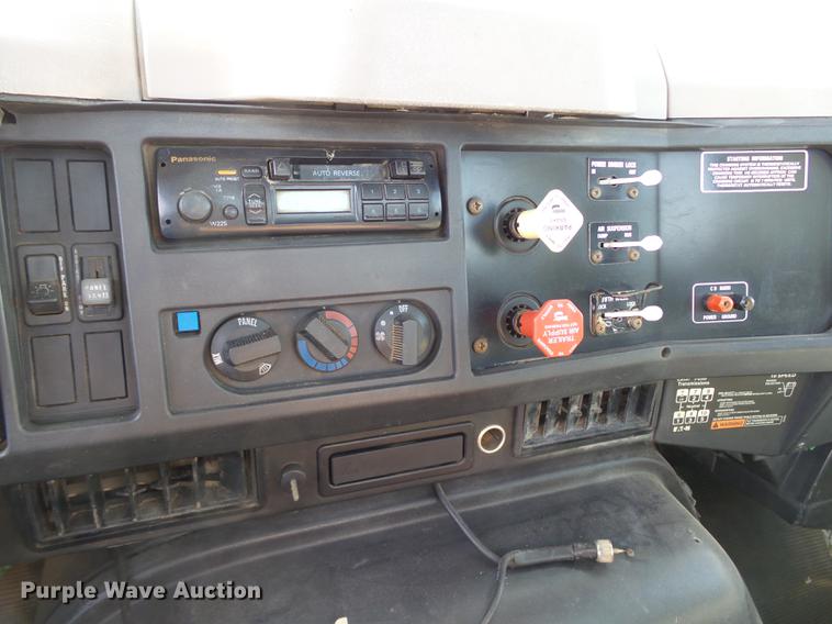 image for item DB4197 1996 International 8200 semi truck