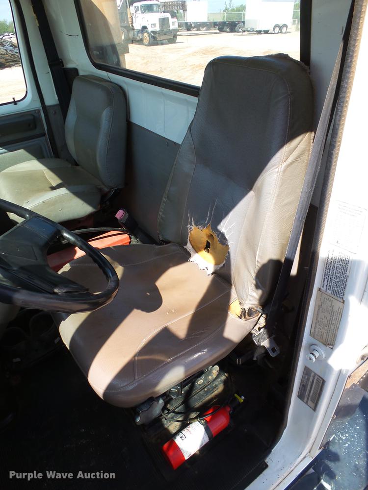 image for item DB4197 1996 International 8200 semi truck