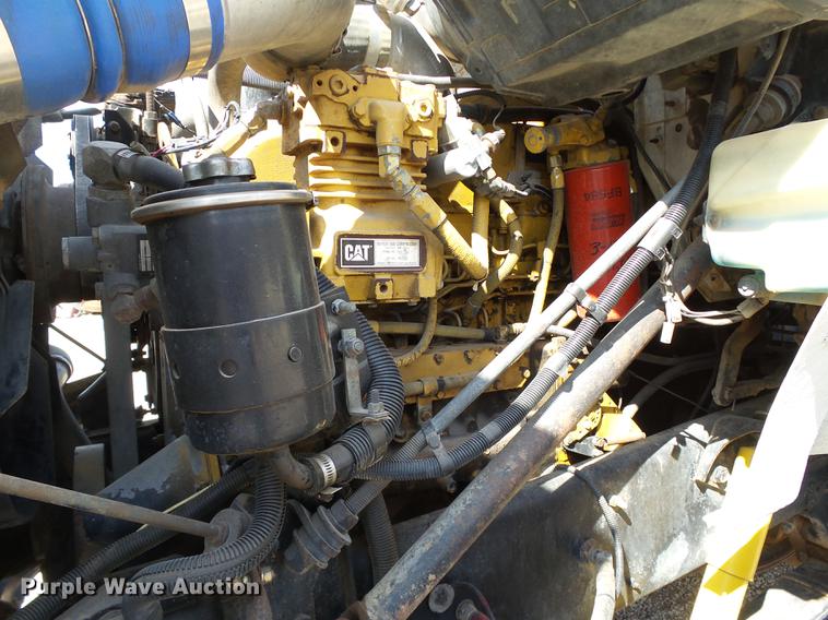 image for item DB4197 1996 International 8200 semi truck