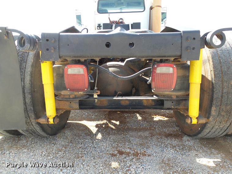 image for item DB4197 1996 International 8200 semi truck