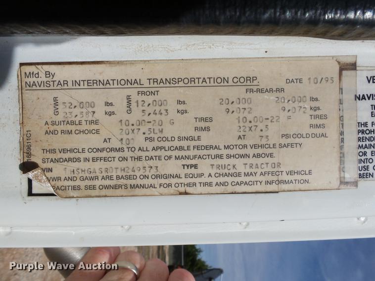 image for item DB4197 1996 International 8200 semi truck