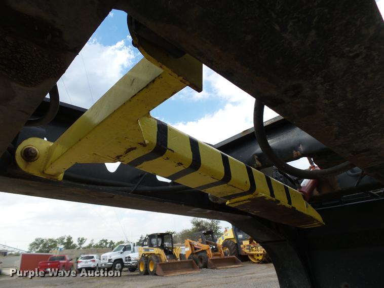 image for item DB4202 2004 Trail King Advantage TK110HDG-533 HG series lowboy equipment trailer