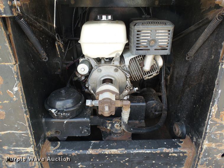 image for item DB4202 2004 Trail King Advantage TK110HDG-533 HG series lowboy equipment trailer