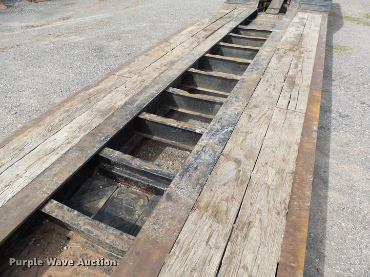 image for item DB4202 2004 Trail King Advantage TK110HDG-533 HG series lowboy equipment trailer