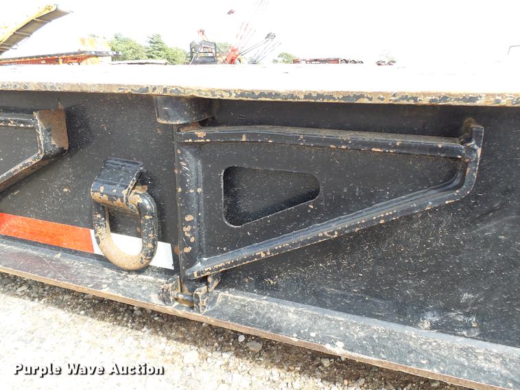image for item DB4202 2004 Trail King Advantage TK110HDG-533 HG series lowboy equipment trailer