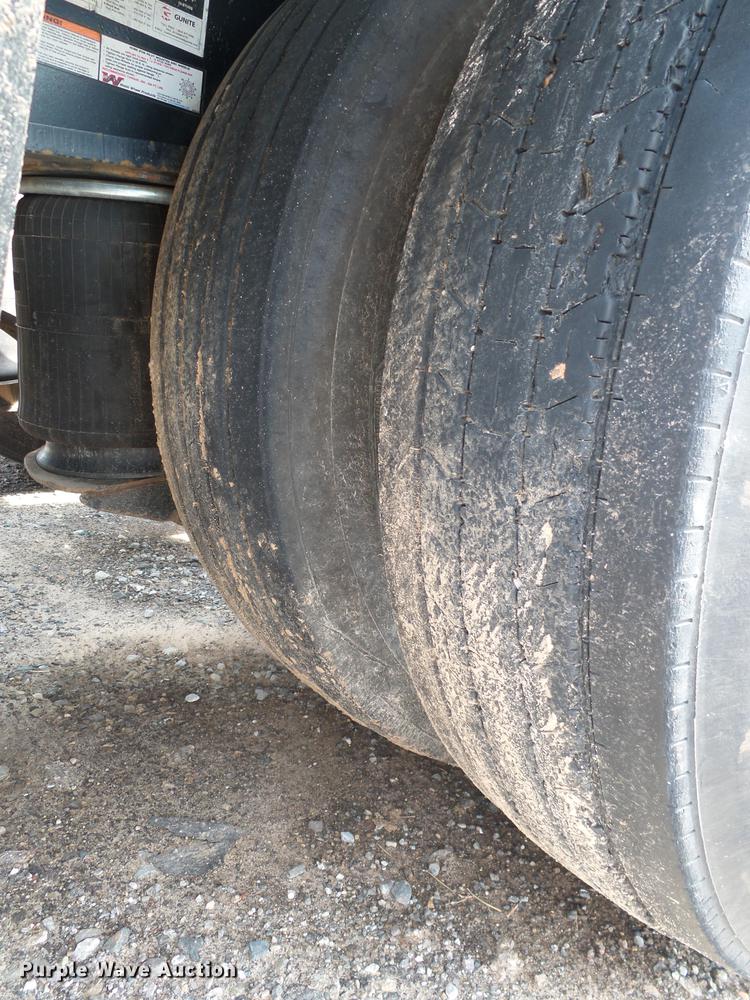 image for item DB4202 2004 Trail King Advantage TK110HDG-533 HG series lowboy equipment trailer