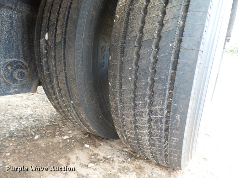 image for item DB4202 2004 Trail King Advantage TK110HDG-533 HG series lowboy equipment trailer