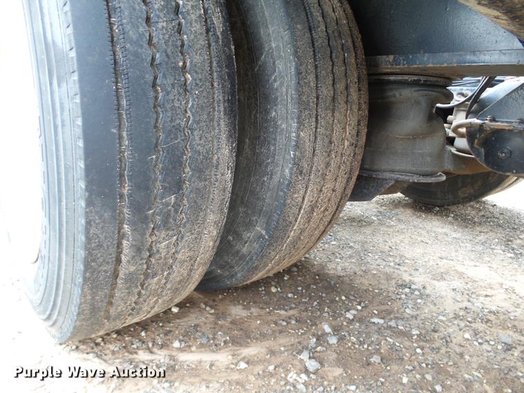 image for item DB4202 2004 Trail King Advantage TK110HDG-533 HG series lowboy equipment trailer